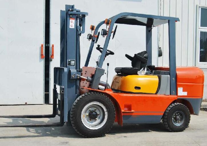 江阴市港口码头集装箱掏箱，怎么找叉车卸货？